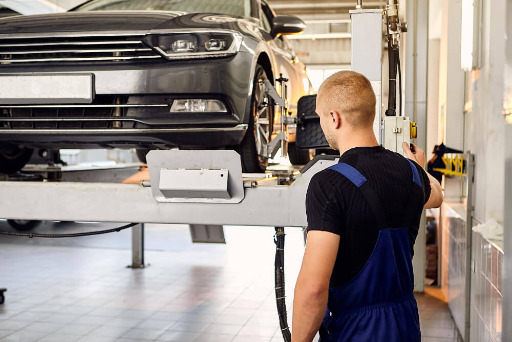 SVCAR Ingenieur- und Sachverständigengesellschaft mbH - Ihre Kfz Gutachter in Duisburg und Umgebung